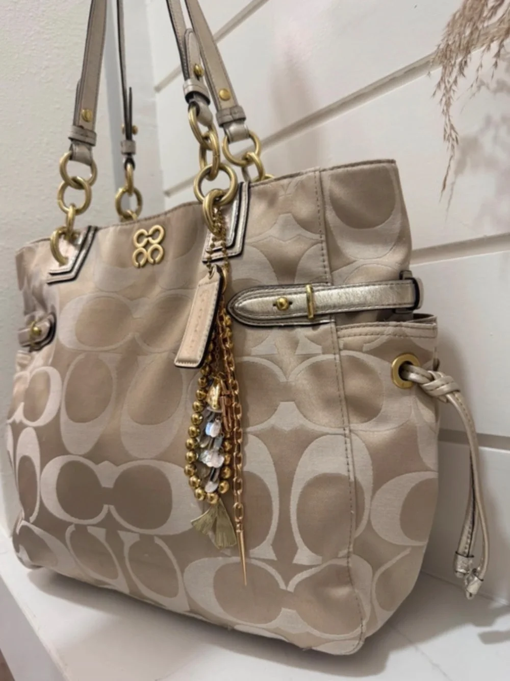 Vintage Coach Signature Op Art Tote – Champagne & Gold